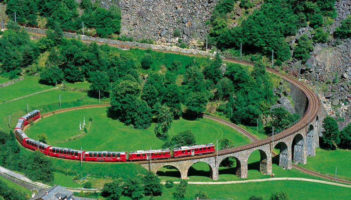 trenino-rosso-bernina-svizzera-us.jpg