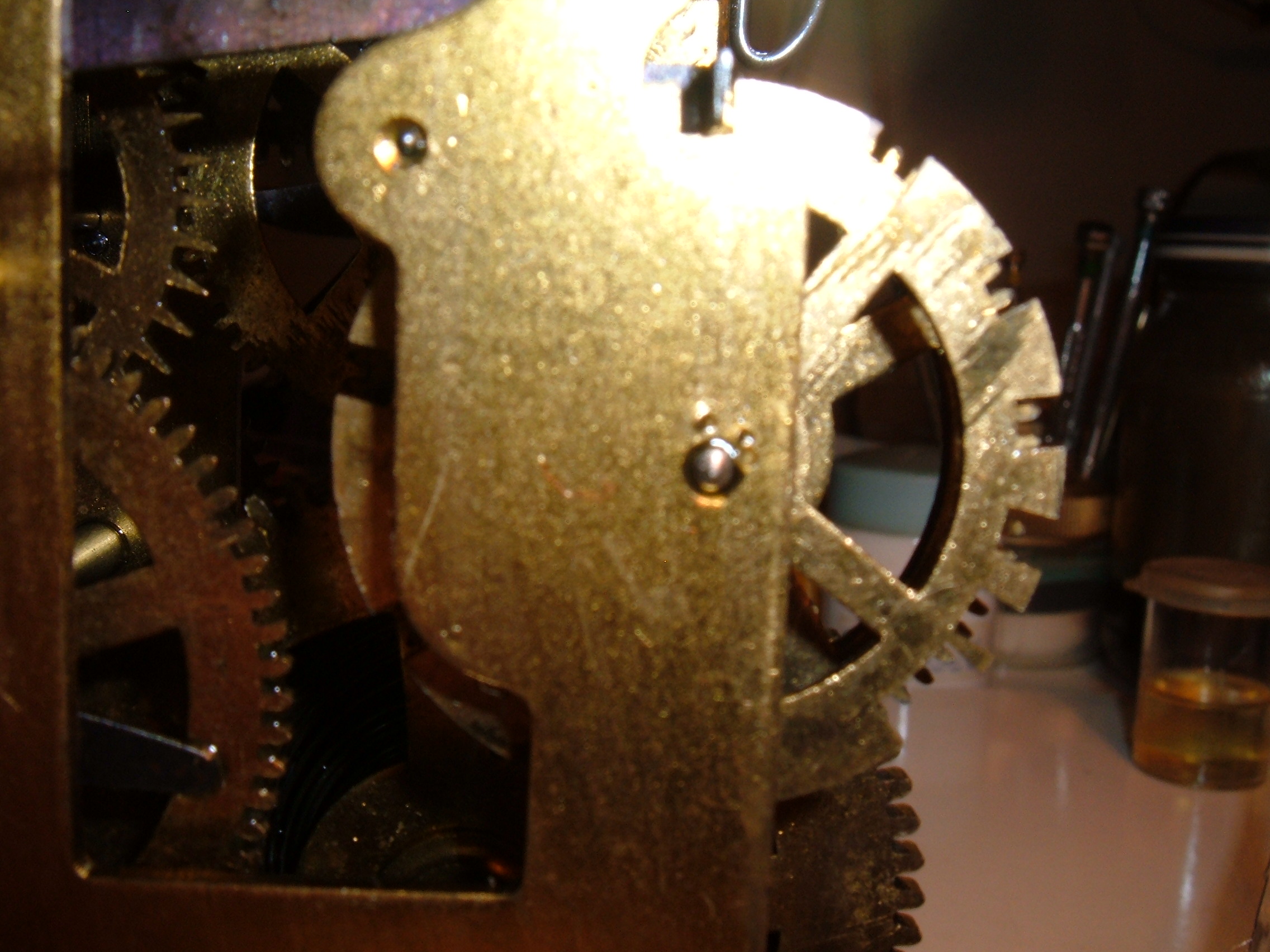 Meccanismo orologio a pendolo junghans