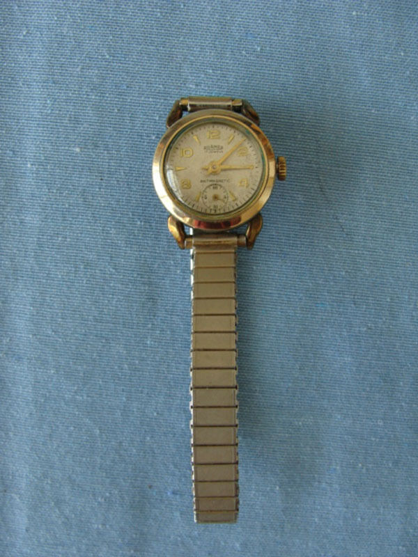 OROLOGIKO • Leggi argomento - Cerco un orologio simile a questo chi mi  aiuta?