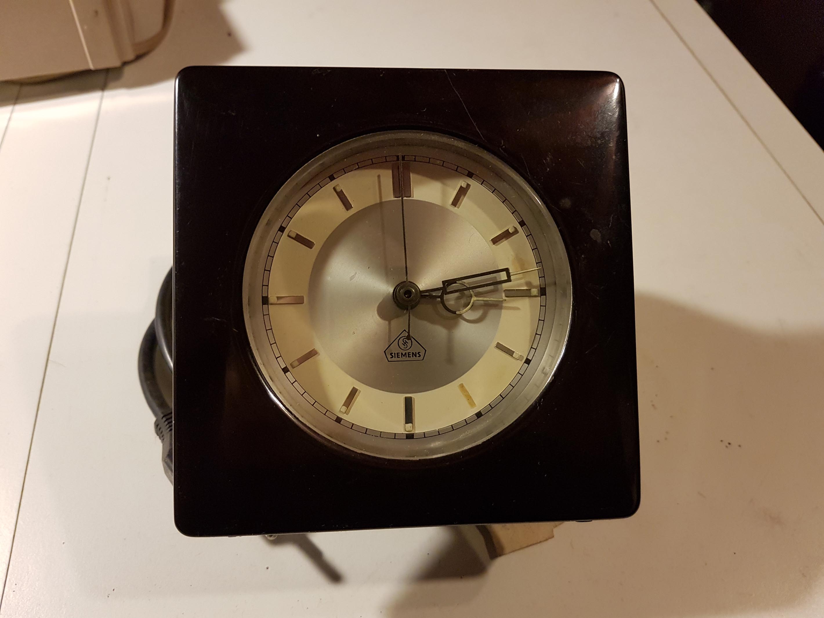 Sveglia 3-fronte new.jpg