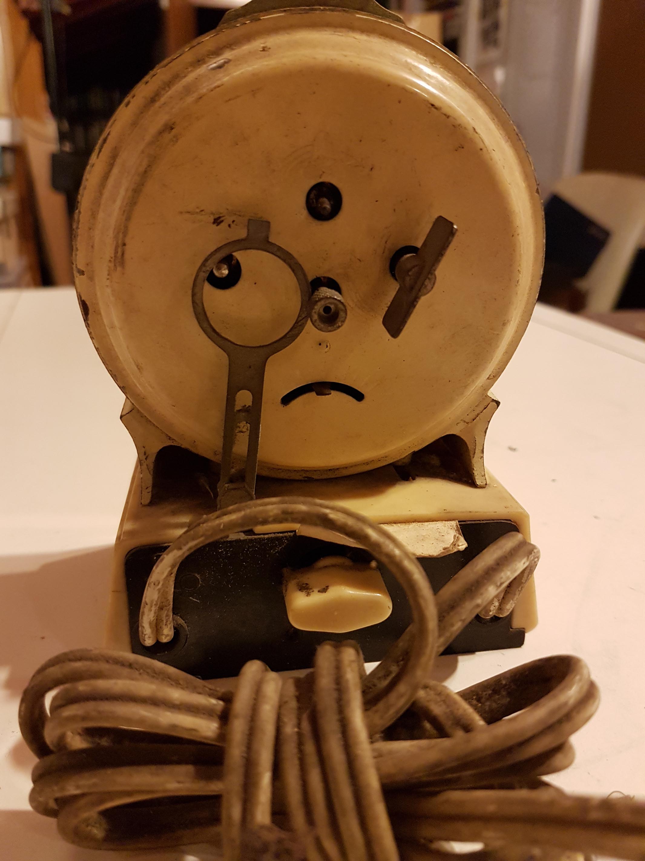 Sveglia 5-retro new.jpg