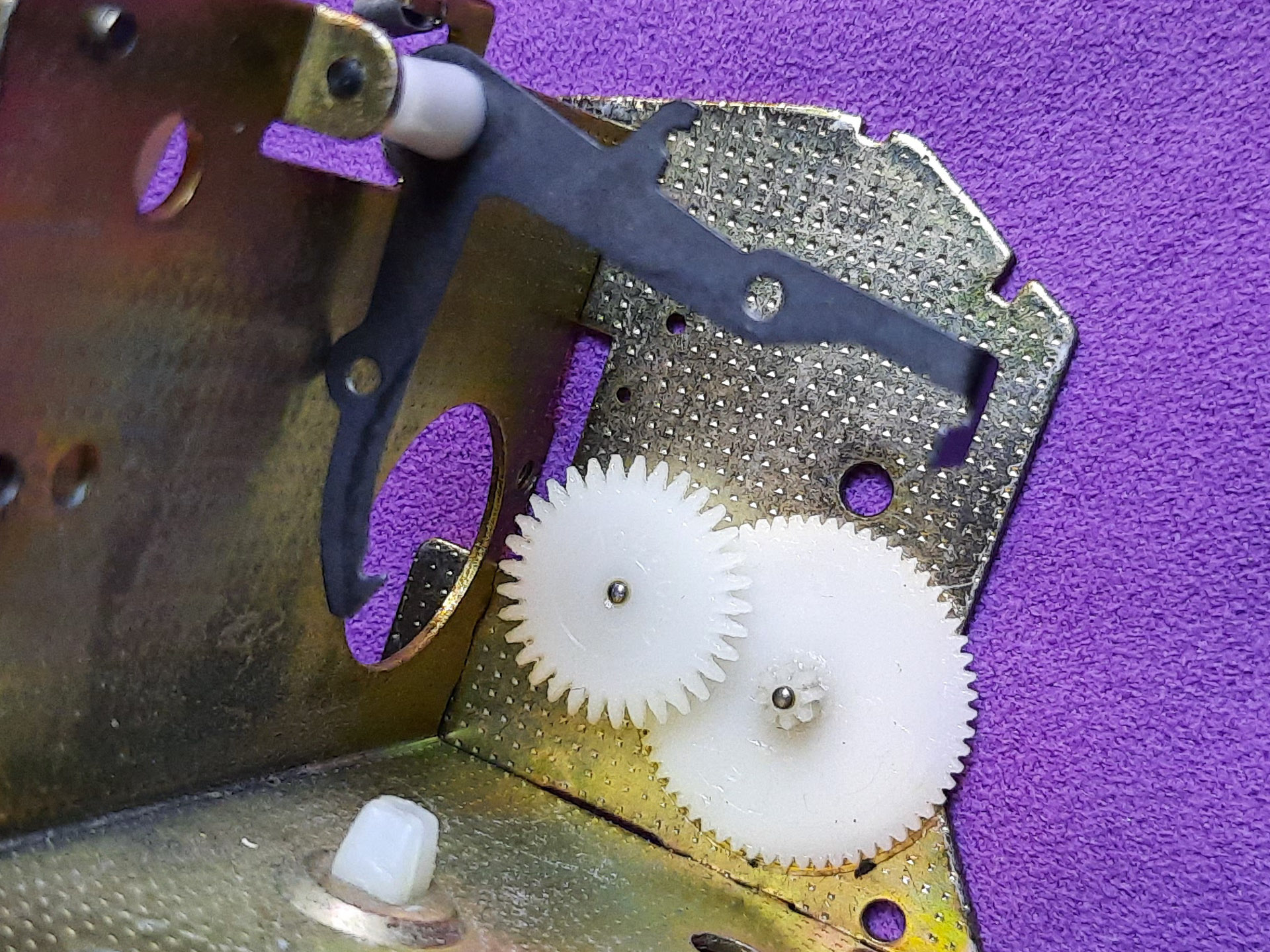 levetta metallica.jpg