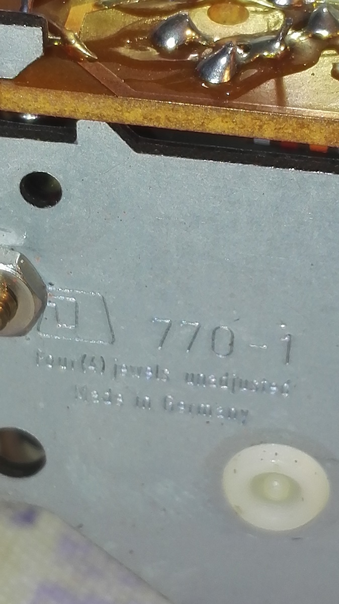 junghans 700-1 prima.jpg