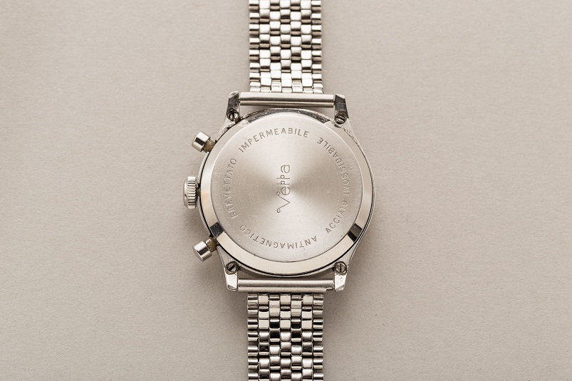 vetta clamshell 2.jpg