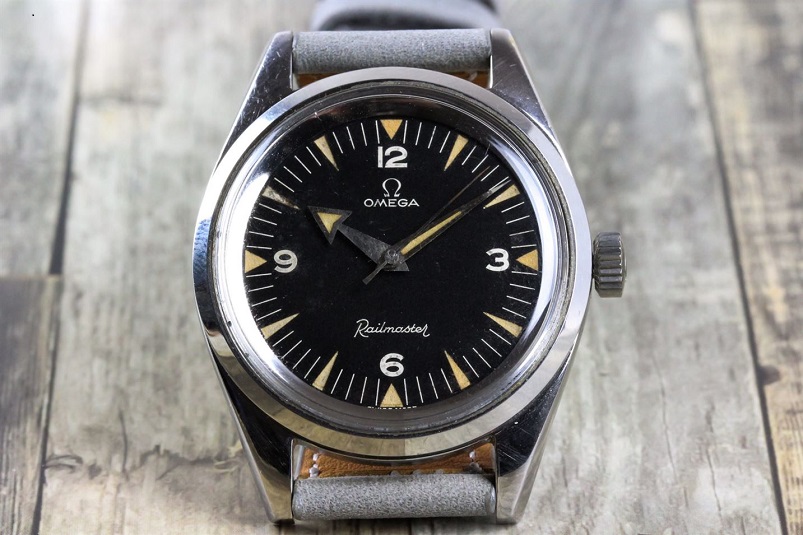omega railmaster5331-1.jpg