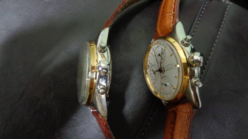 eberhard navy coppia lato corona.jpg