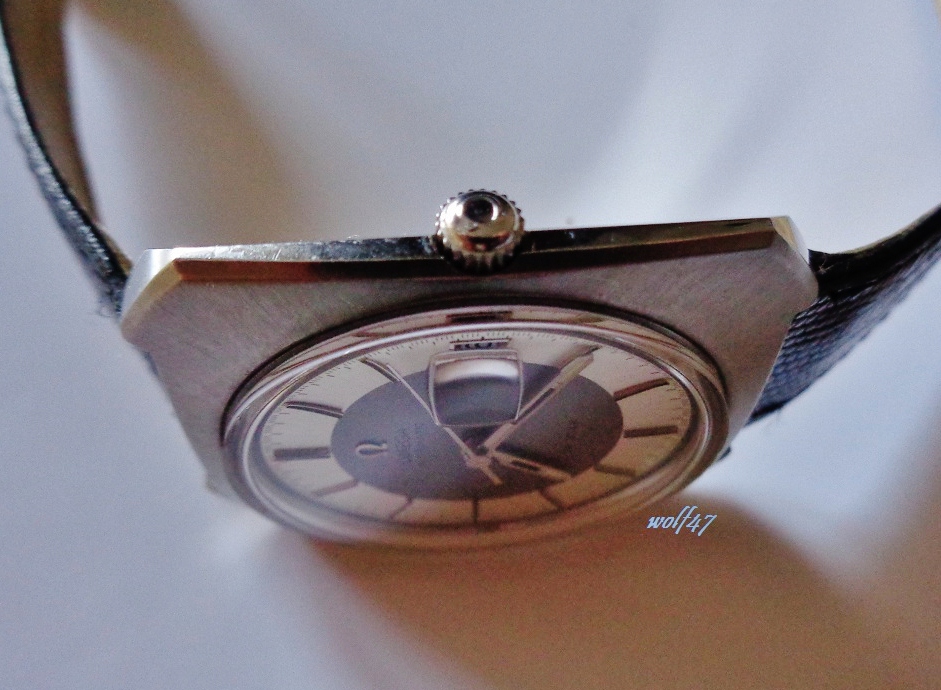 Omega Mono18.jpeg.JPG