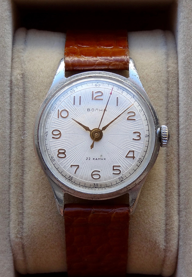 orologi russi Volna.jpg